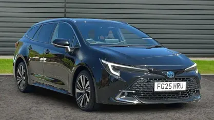Używany Toyota Corolla Design 140 KM (102 kW) 2026 Kombi
