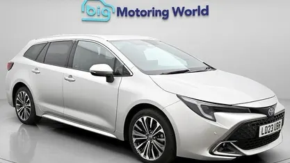 Begagnad Toyota Corolla Design 140 HK (102 kW) 2026 Kombi
