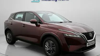 Used Nissan Qashqai Acenta Premium 140 HP (102 kW) 2023 Red SUV