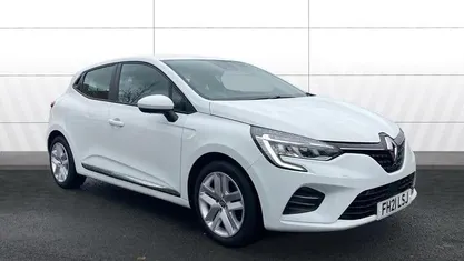 Used Renault Clio V Play 101 HP (74 kW) 2020 Hatchback