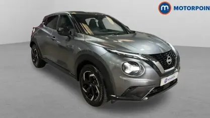 Usado Nissan Juke N-Connecta 114 HP (83 kW) 2023 Cinzento SUV