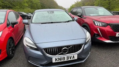 Used Volvo V40 Inscription 150 HP (110 kW) 2019 Hatchback