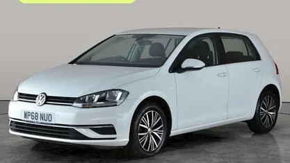 Used 2018 VW Golf VII SE Hatchback | £12,446 (Fair price)