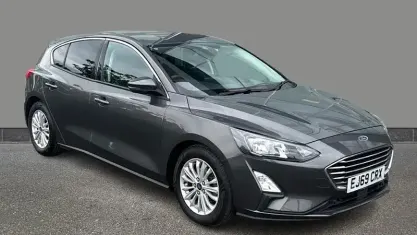 Used Ford Focus Titanium 125 HP (91 kW) 2019 Grey Hatchback