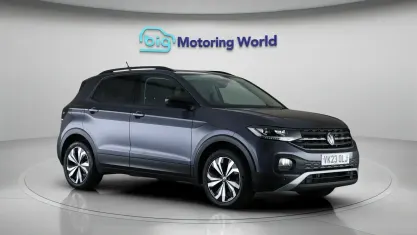 Usado VW T-Cross Black Edition 110 HP (80 kW) 2023 Cinzento SUV