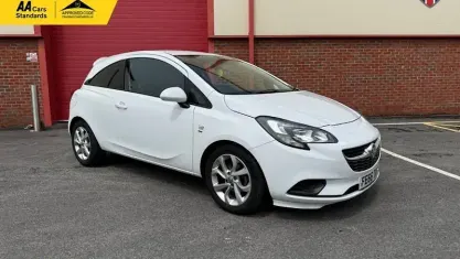 Used Vauxhall Corsa 75 HP (55 kW) 2016 White Hatchback