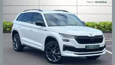 Moon white metallic Used 2023 Skoda Kodiaq SportLine SUV | £28,295 (Fair price)