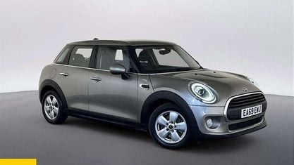 Begagnad Mini ONE Classic 102 HK (75 kW) 2019 Silver Halvkombi