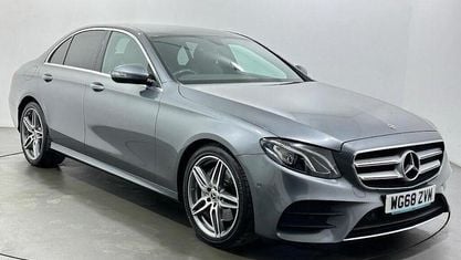Usado Mercedes E200 AMG line 184 HP (135 kW) 2019 Cinzento Sedan