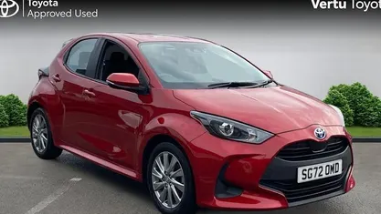 Used 2025 Toyota Yaris Hybrid Hatchback | £16,089 (Super price)