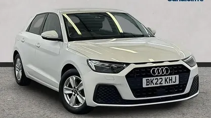 Used Audi A1 Business 95 HP (69 kW) 2022 White SUV