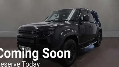 Used 2025 Land Rover Defender SE Dynamic SUV | £61,490 (Good price)