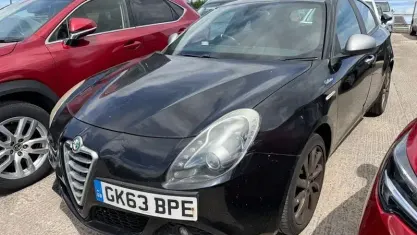 Used Alfa Romeo Giulietta 105 HP (77 kW) 2013 Black/grey Hatchback