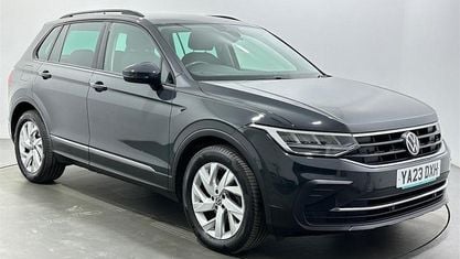 Używany VW Tiguan Life 150 KM (110 kW) 2023 Szary SUV