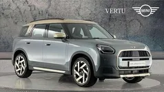 Green New 2025 Mini Countryman Exclusive SUV | £29,990 (Super price)