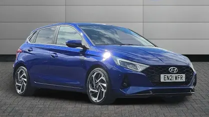 Used Hyundai i20 Premium 101 HP (74 kW) 2021 Blue Hatchback