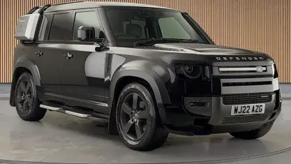 Used Land Rover Defender HSE Dynamic 250 HP (183 kW) 2022 Santorini black SUV
