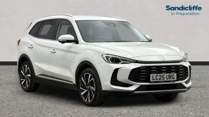 Used MG ZS Trophy 196 HP (144 kW) 2024 Solid  arctic white SUV