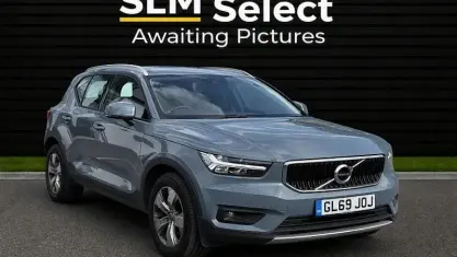 Used Volvo XC40 Momentum 163 HP (119 kW) 2019 Grey SUV