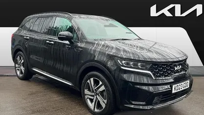 Black Used 2023 Kia Sorento SUV | £33,245 (Fair price)