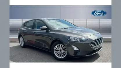 Used Ford Focus Titanium 125 HP (91 kW) 2020 Grey Hatchback