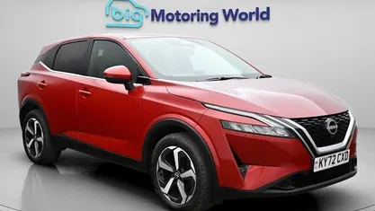 Used Nissan Qashqai N-Connecta 140 HP (102 kW) 2023 Red SUV