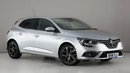 Used Renault Mégane IV Dynamique 131 HP (96 kW) 2018 Silver Hatchback