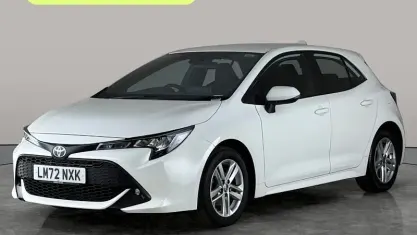 Used Toyota Corolla 140 HP (102 kW) 2022 White Hatchback