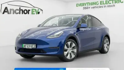Begagnad Tesla Model Y Long Range AWD 286 kW (389 HK) 2025 SUV
