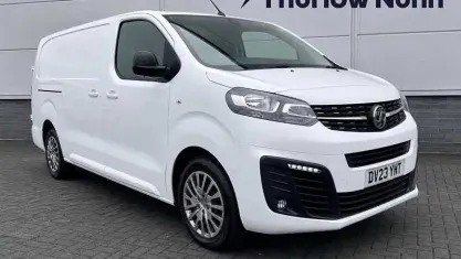 Used Vauxhall Vivaro S 101 HP (74 kW) 2023 White MPV