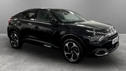 Used Citroën C4 Shine 131 HP (96 kW) 2023 SUV