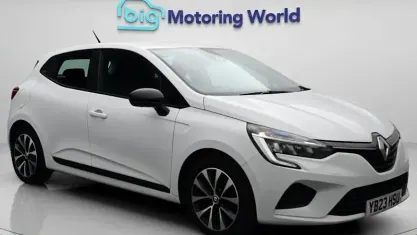 Used Renault Clio Evolution 145 HP (106 kW) 2023 White Hatchback