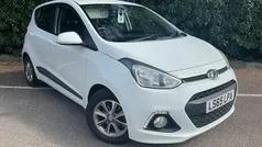 White Used 2015 Hyundai i10 Premium Hatchback | £4,985 (Fair price)