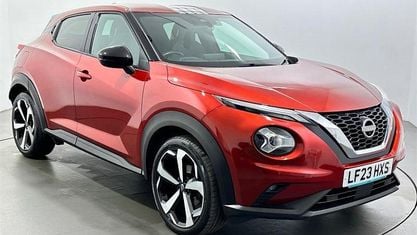 Używany Nissan Juke Tekna 114 KM (83 kW) 2023 Czerwony SUV