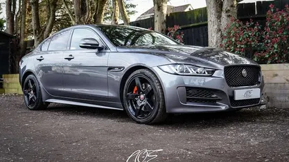 Used Jaguar XE R-Sport 241 HP (177 kW) 2015 Grey Sedan