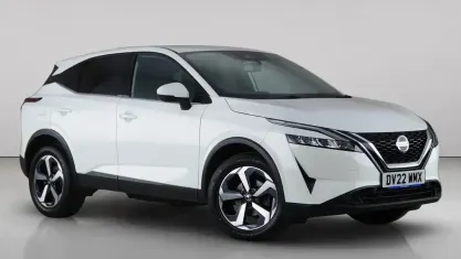 Used Nissan Qashqai N-Connecta 140 HP (102 kW) 2022 White SUV