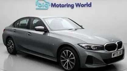 Begagnad BMW 330e Sport Line 292 HK (214 kW) 2023 Grå Sedan