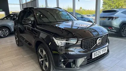 Used Volvo XC40 Plus 197 HP (144 kW) 2025 Black SUV