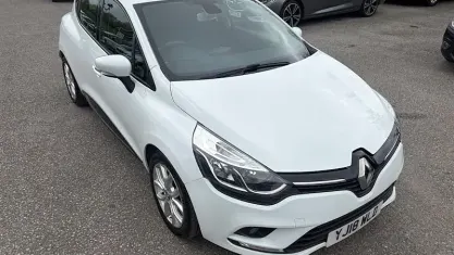 Begagnad Renault Clio IV Dynamique 75 HK (55 kW) 2018 Halvkombi