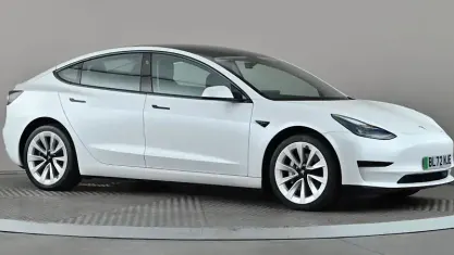 Used Tesla Model 3 Standard Range 180 kW (245 HP) 2023 Sedan