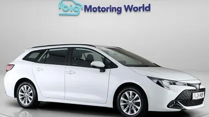 Usado Toyota Corolla 140 HP (102 kW) 2026 Carrinha