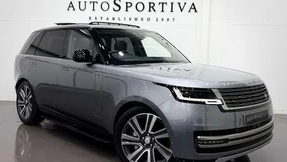 Used 2022 Land Rover Range Rover SE SUV | £77,990 (A bit pricey)