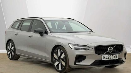 Usado Volvo V60 Plus 349 HP (256 kW) 2025 Carrinha