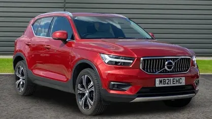 Used Volvo XC40 Inscription 163 HP (119 kW) 2021 Red SUV