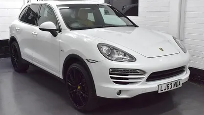 White Used 2013 Porsche Cayenne SUV | £15,950 (Fair price)