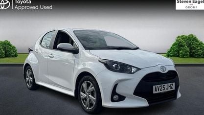 Begagnad Toyota Yaris Hybrid 116 HK (85 kW) 2026 Halvkombi