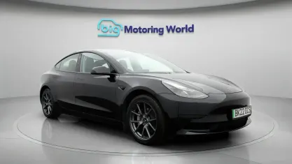 Used Tesla Model 3 Standard Range Plus 222 kW (302 HP) 2021 Sedan