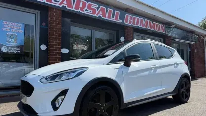 Usado Ford Fiesta Active 101 HP (74 kW) 2019 Branco Citadino