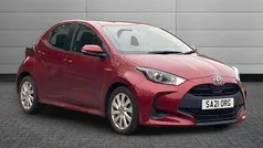 Red Used 2021 Toyota Yaris Hybrid Hatchback | £14,950 (Fair price)