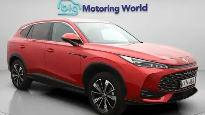 Używany MG HS Trophy 170 KM (125 kW) 2024 Czerwony SUV